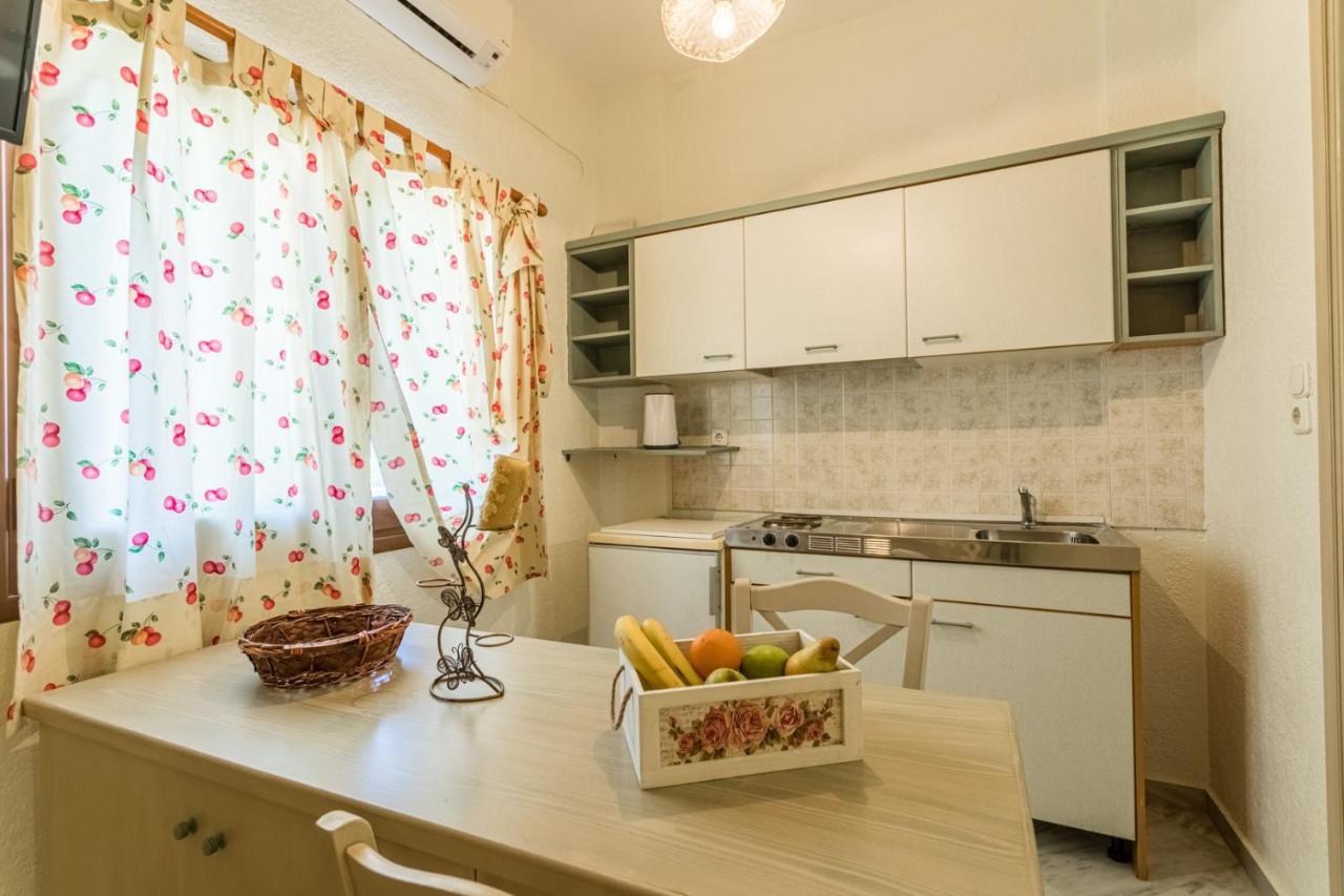 Niriides Apartments Stoupa Exterior photo